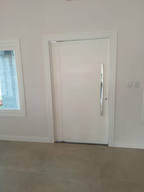 Portas Externas de Madeira