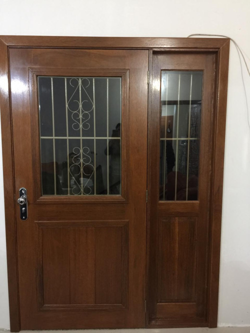 Portas Externas de Madeira