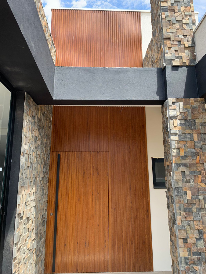 Portas Externas de Madeira