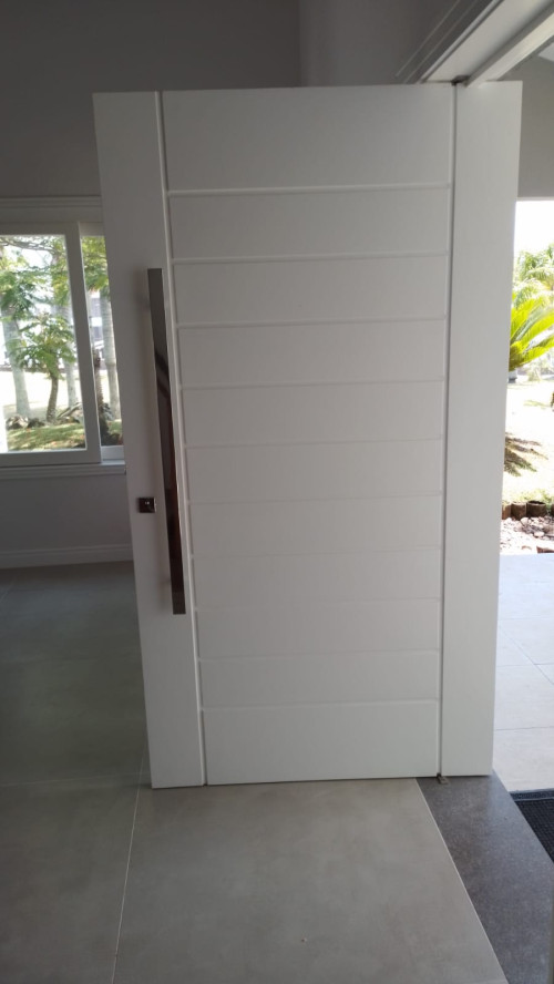 Portas Externas de Madeira