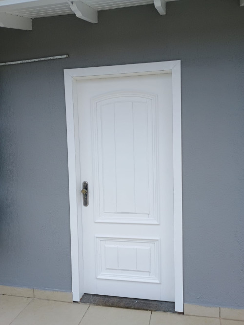 Portas Externas de Madeira