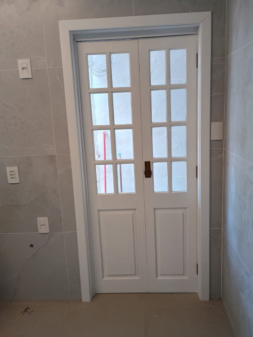 Portas Externas de Madeira