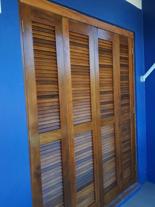 Portas Balcão de Madeira